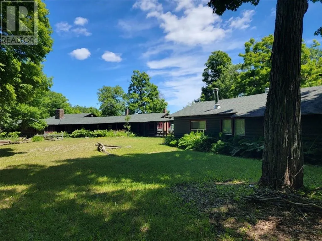 462 Maple Point Rd