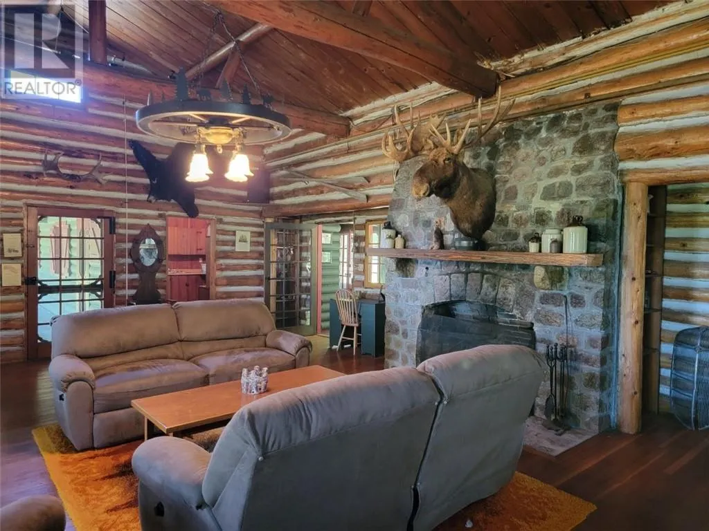 462 Maple Point Rd