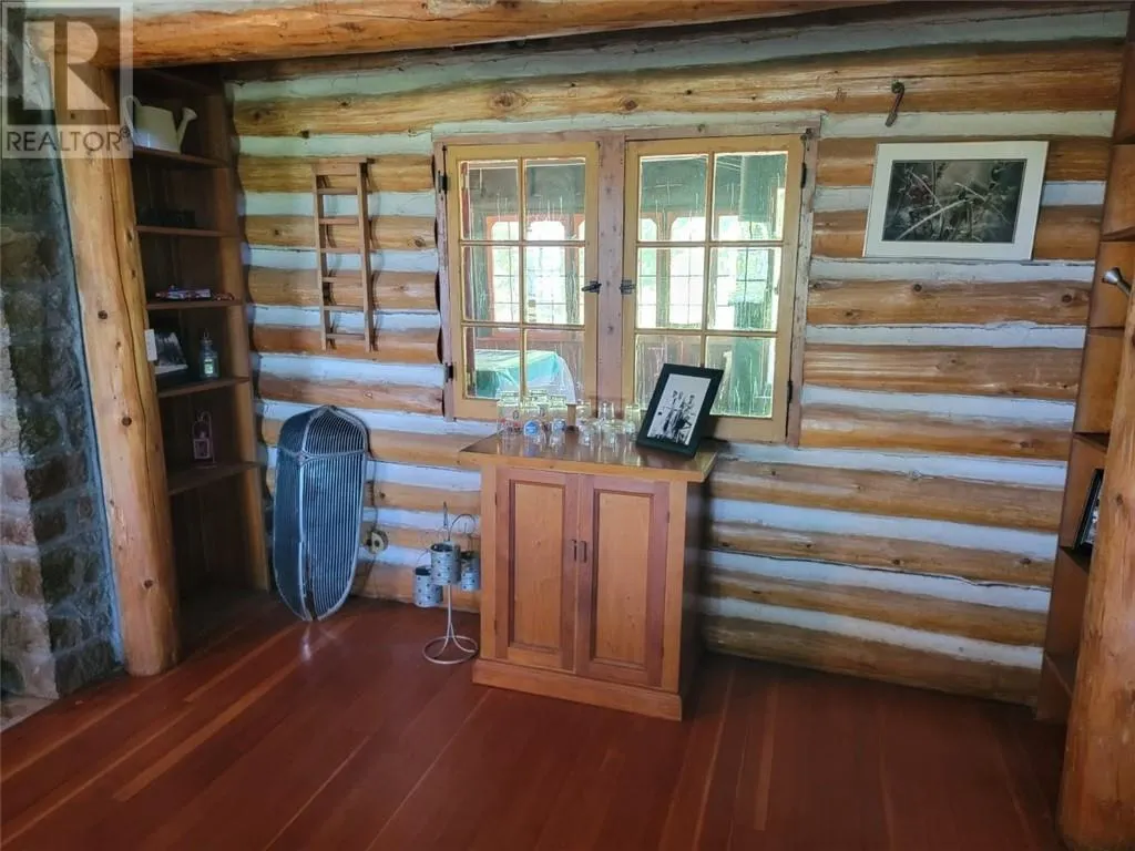 462 Maple Point Rd