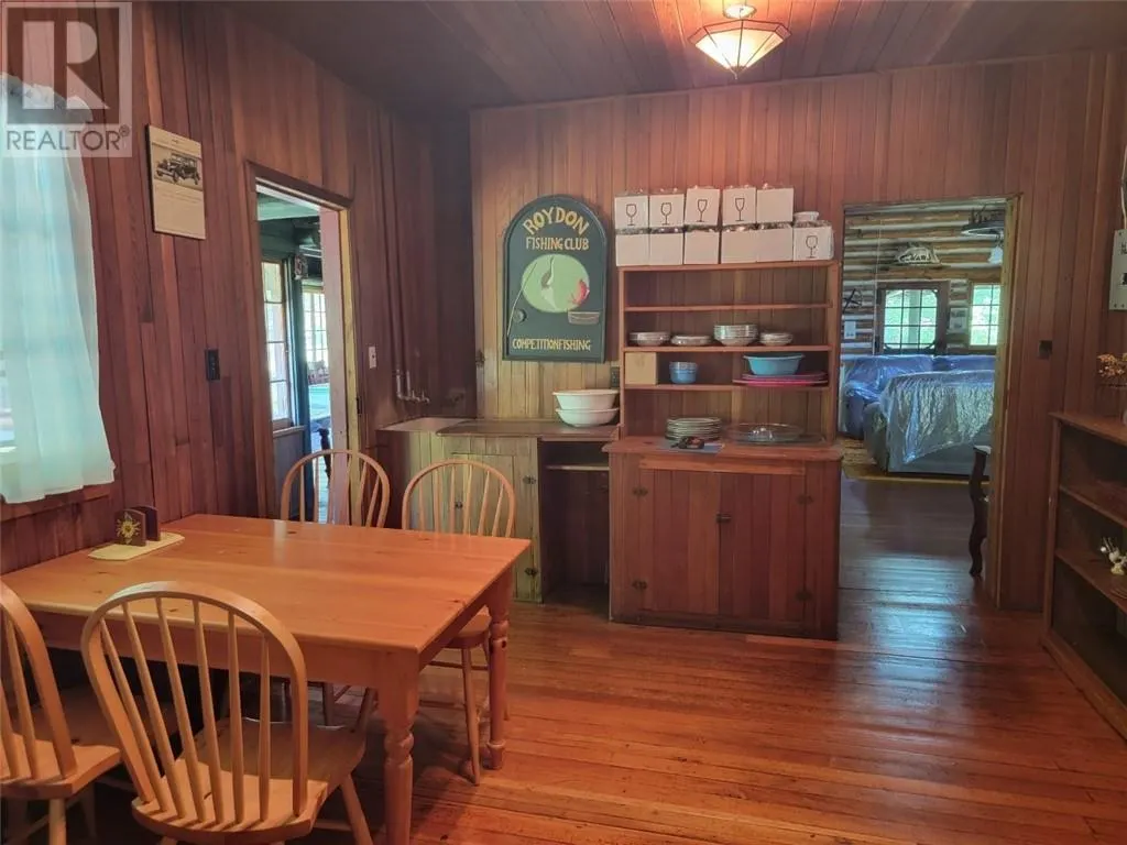 462 Maple Point Rd