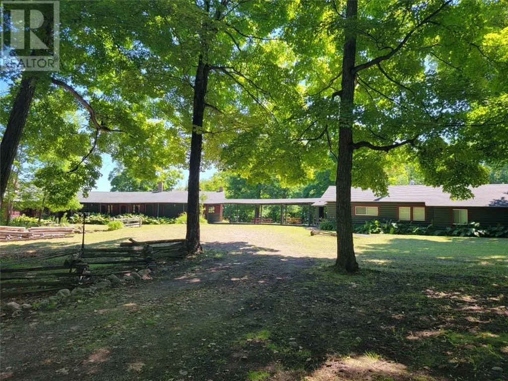 462 Maple Point Rd