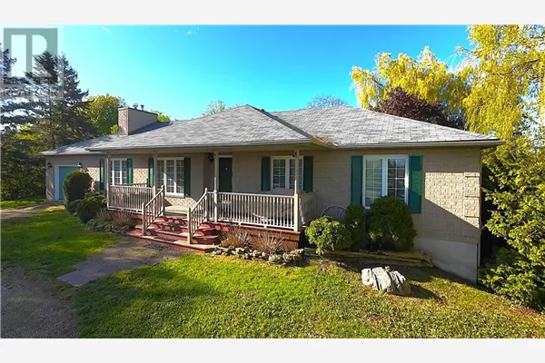 77 Robinson Street W