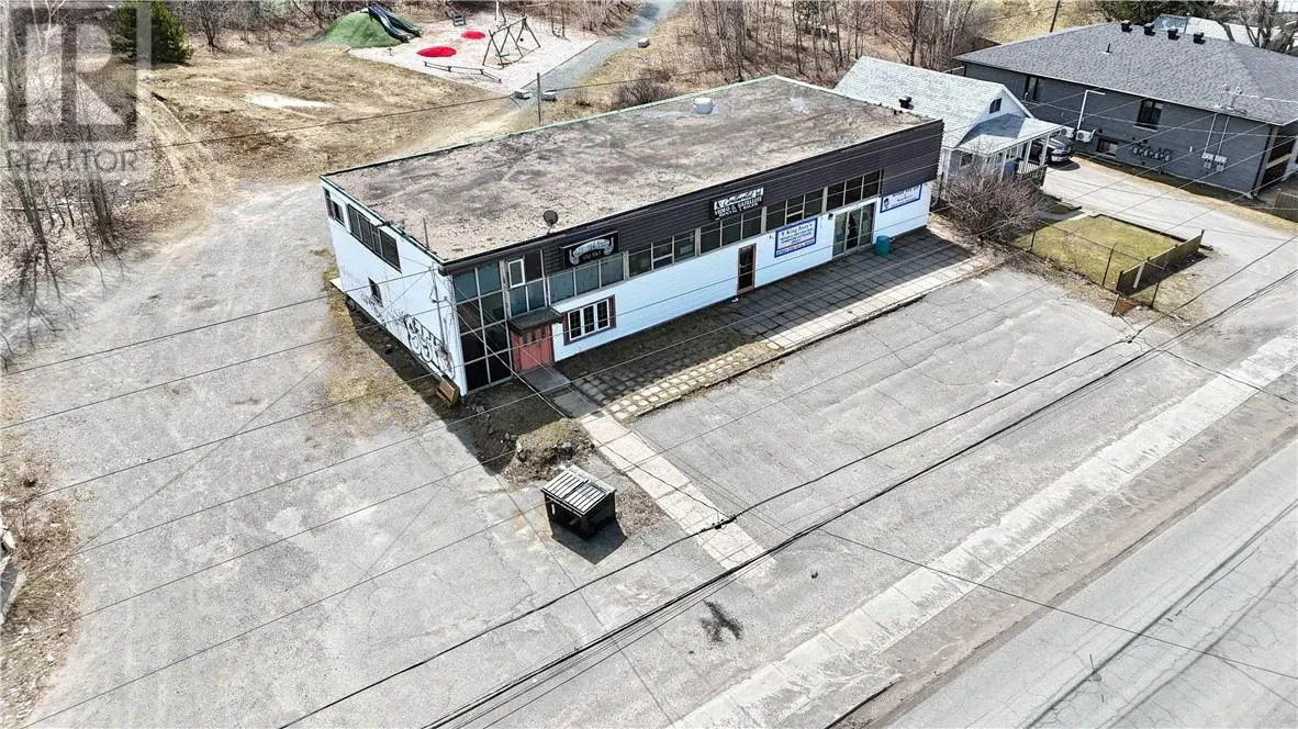 3516 Falconbridge
