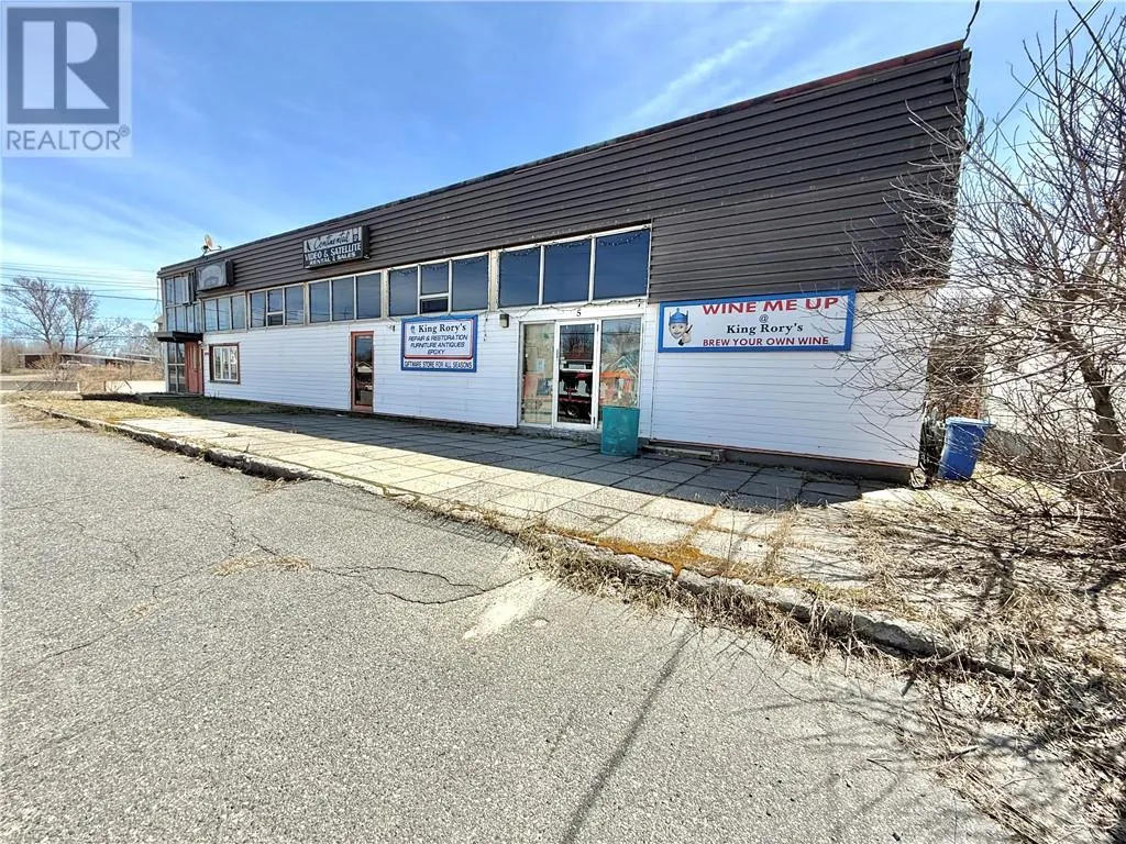 3516 Falconbridge