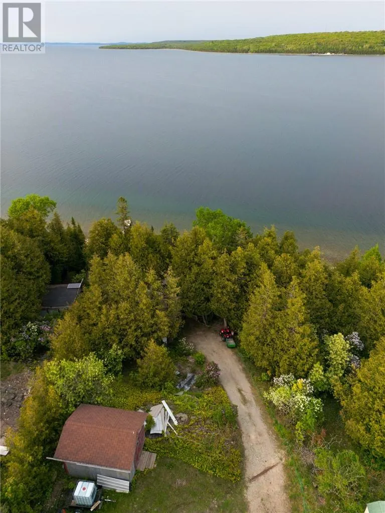 25 Sunova Beach Road