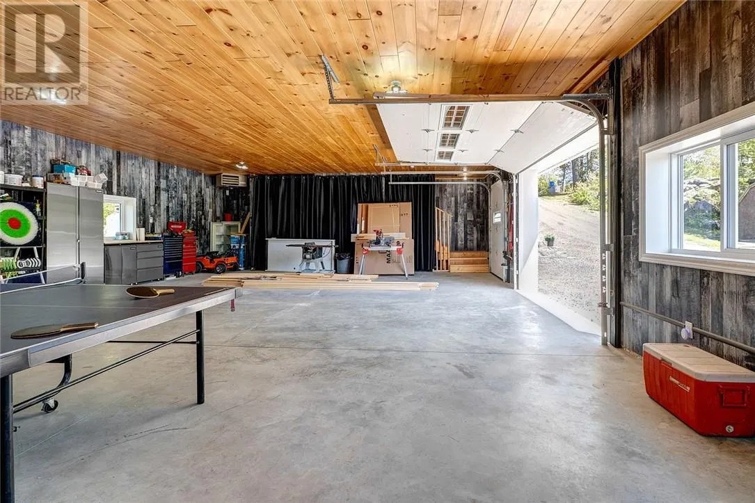 366 Northshore Road