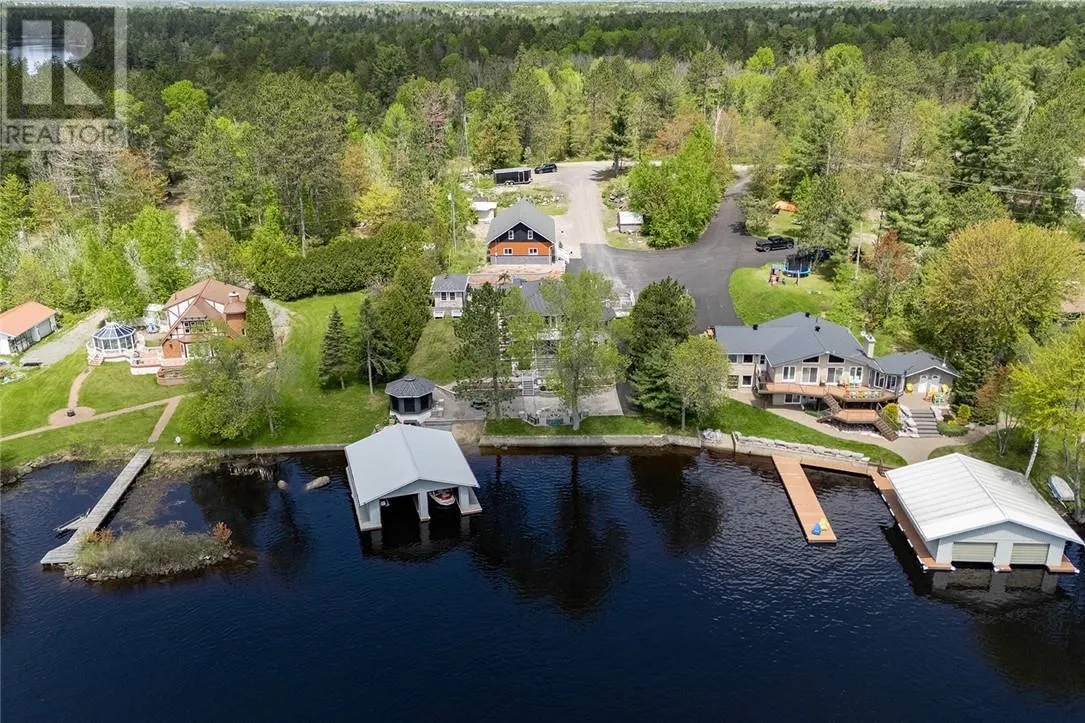366 Northshore Road