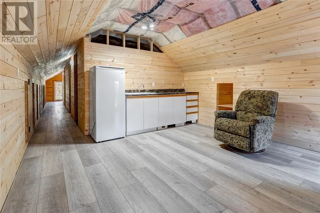 366 Northshore Road