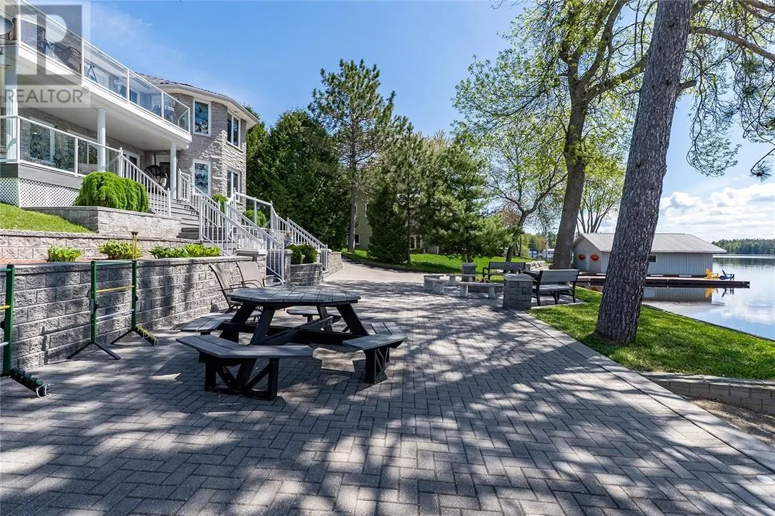 366 Northshore Road