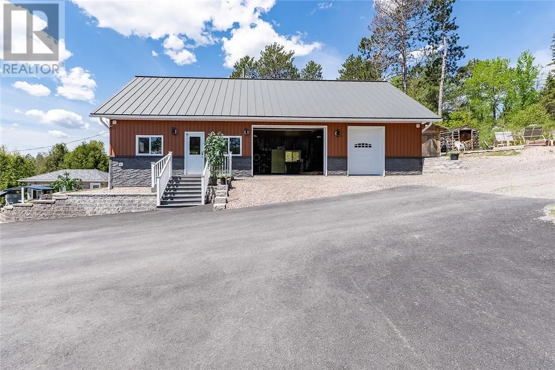 366 Northshore Road