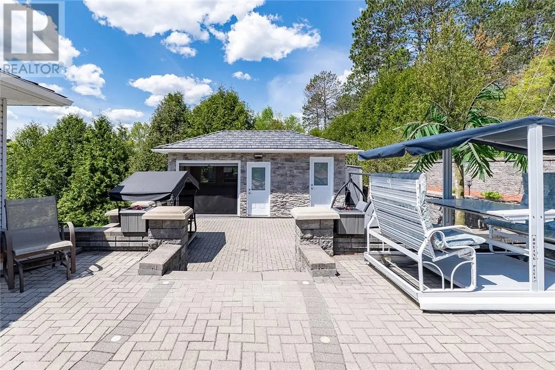 366 Northshore Road