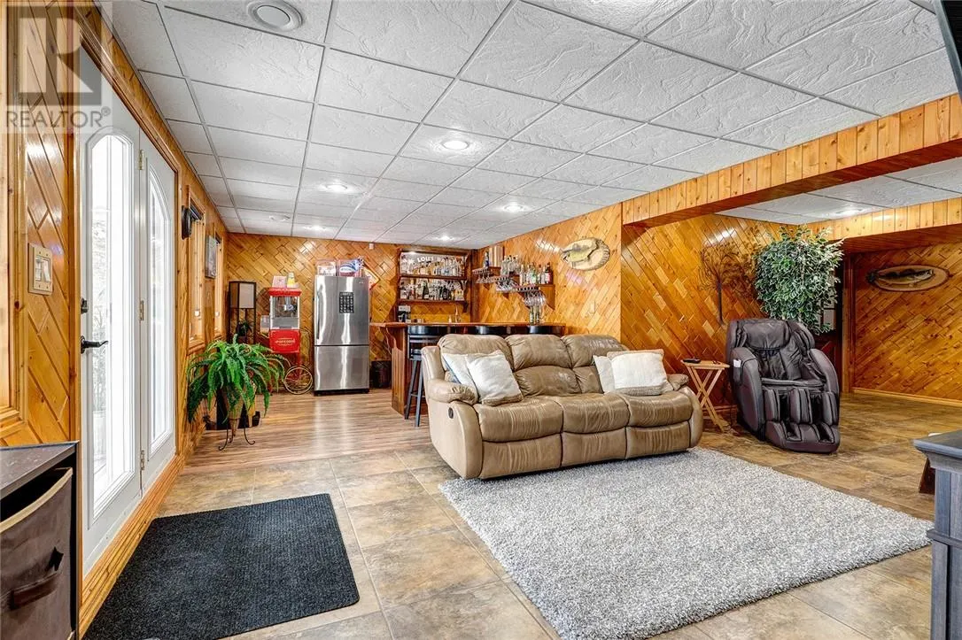 366 Northshore Road