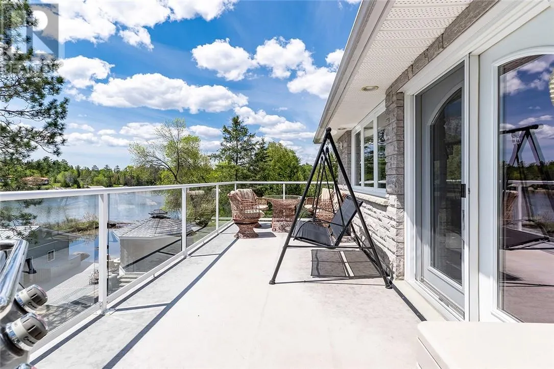 366 Northshore Road