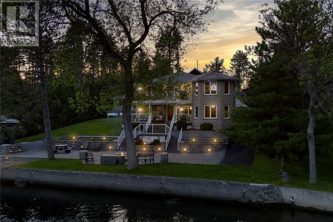 366 Northshore Road