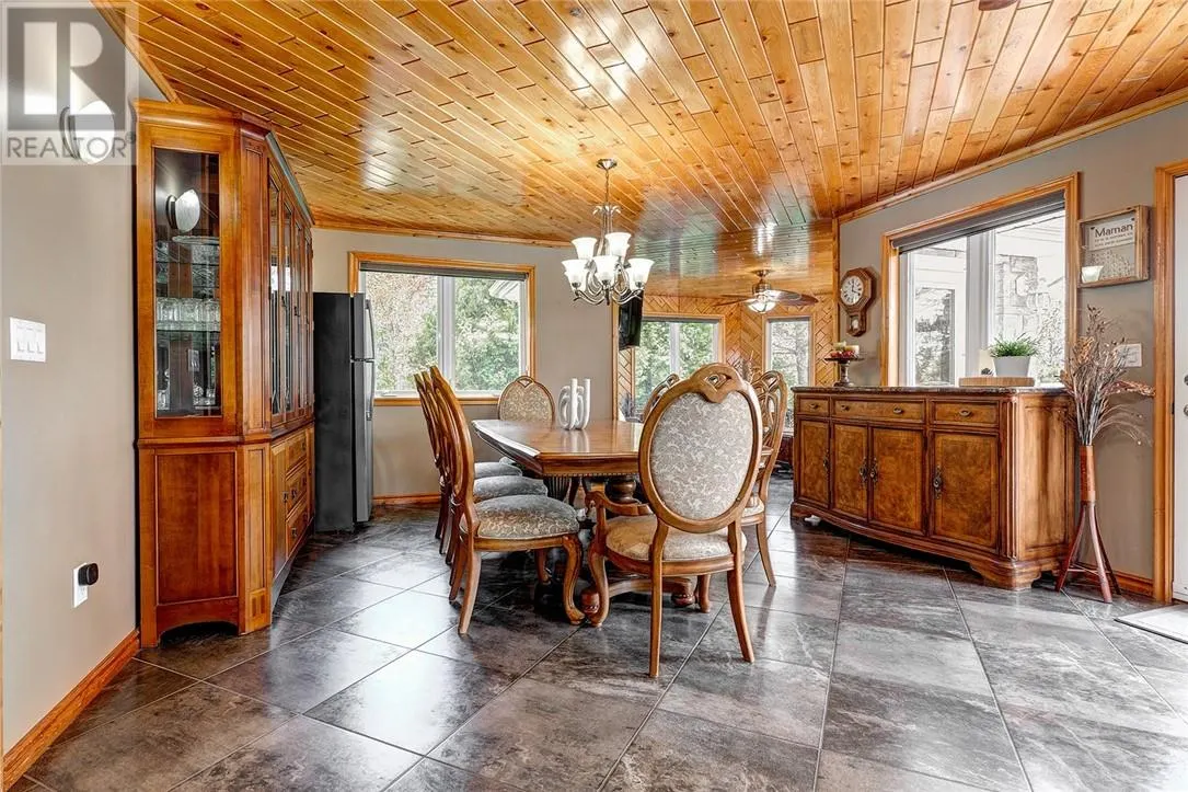 366 Northshore Road