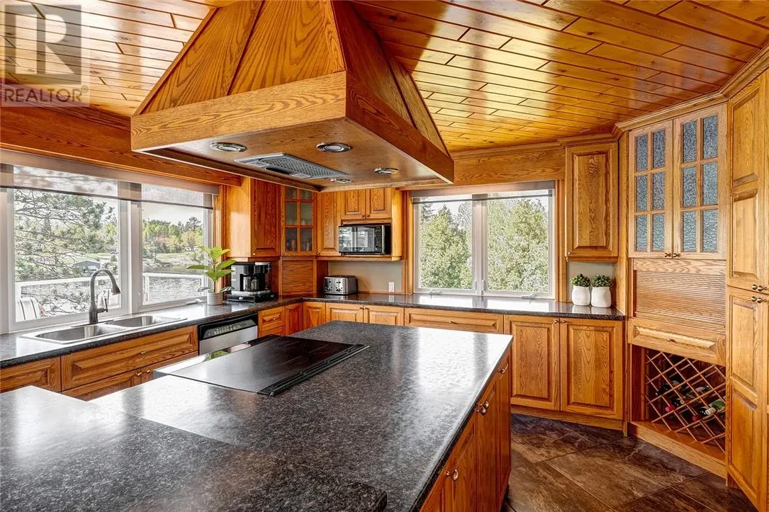 366 Northshore Road