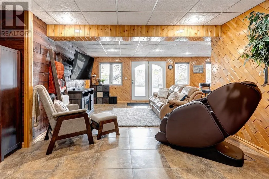 366 Northshore Road