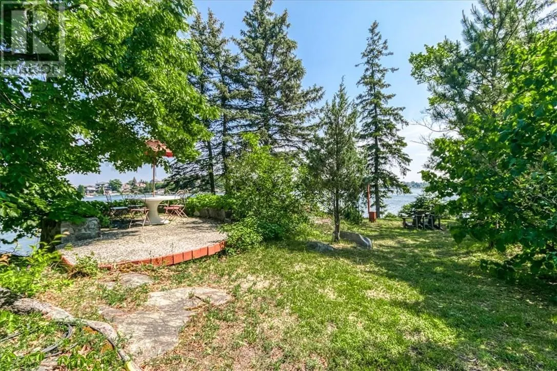 0 Nepahwin Island