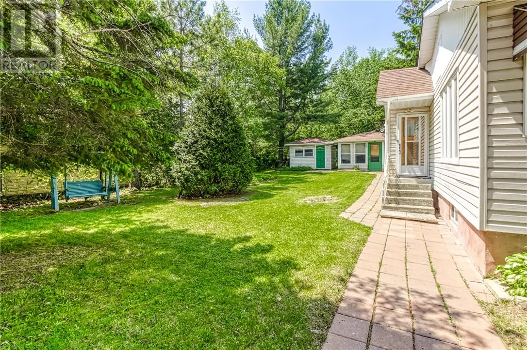 14 Oak Avenue