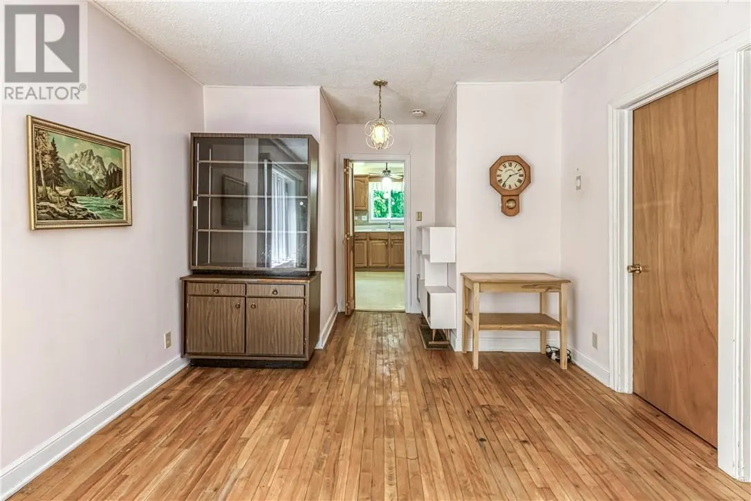 14 Oak Avenue