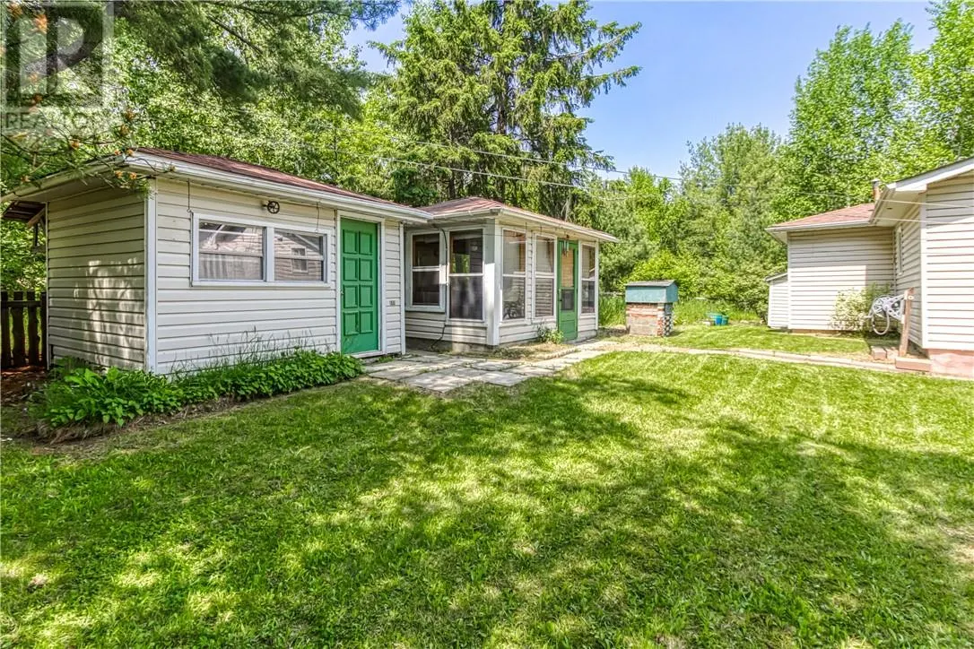 14 Oak Avenue