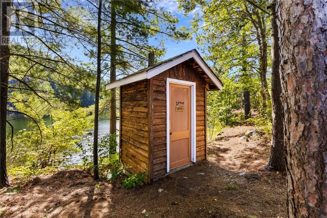 1 Windy Lake Shorty's Island