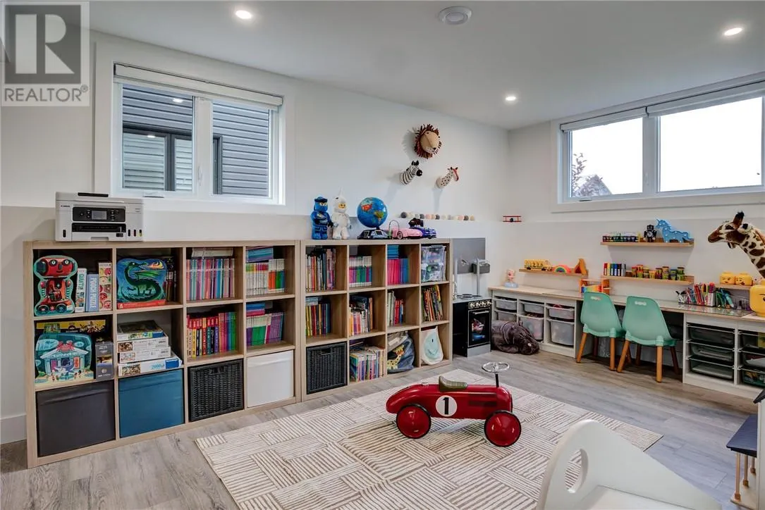 136 Hollybrook Crescent