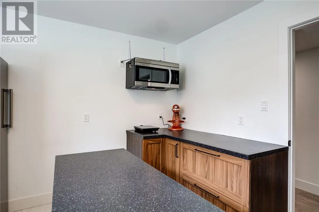 136 Hollybrook Crescent