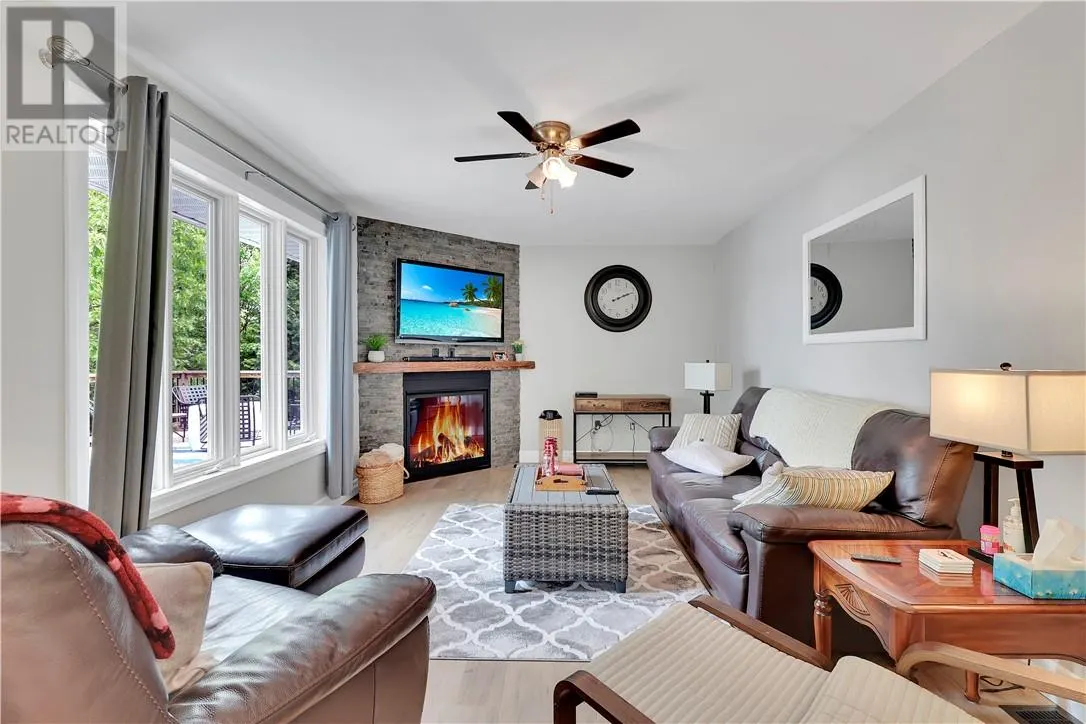 19 JANICE Drive