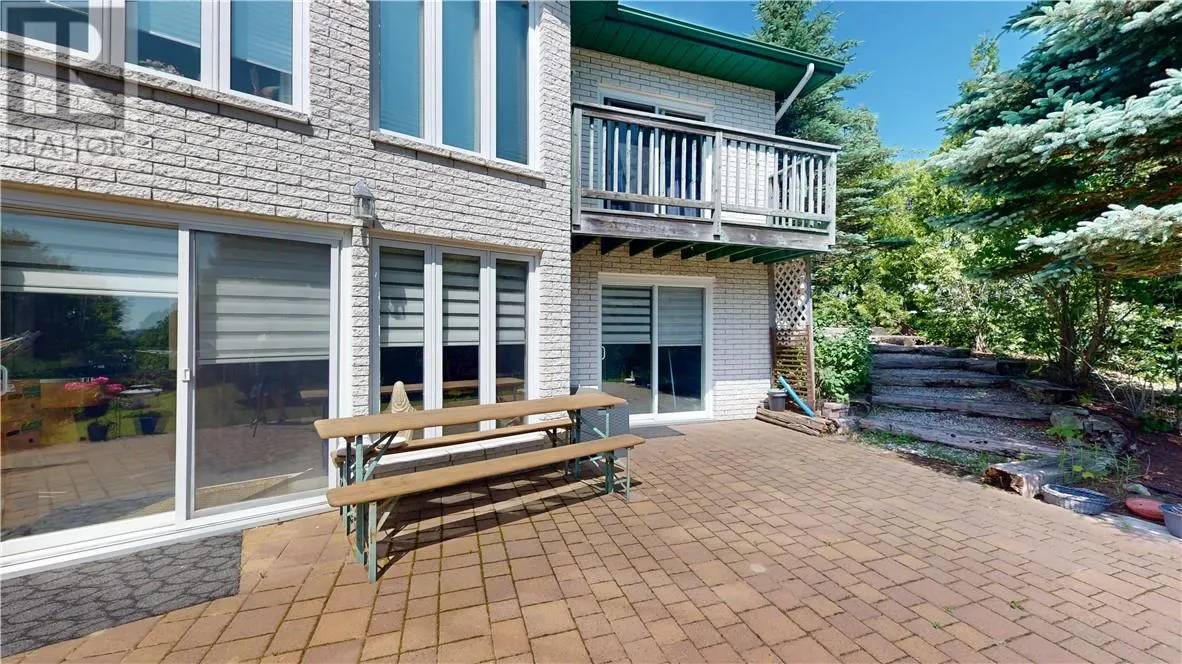 8 Pleasant View Terrace