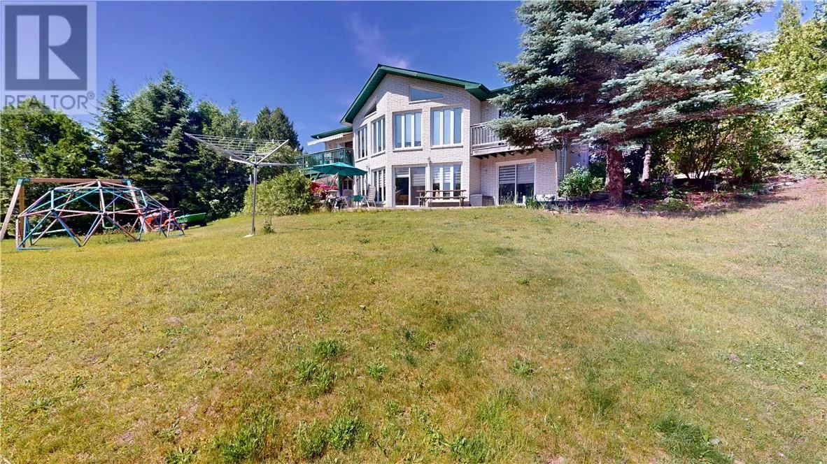8 Pleasant View Terrace