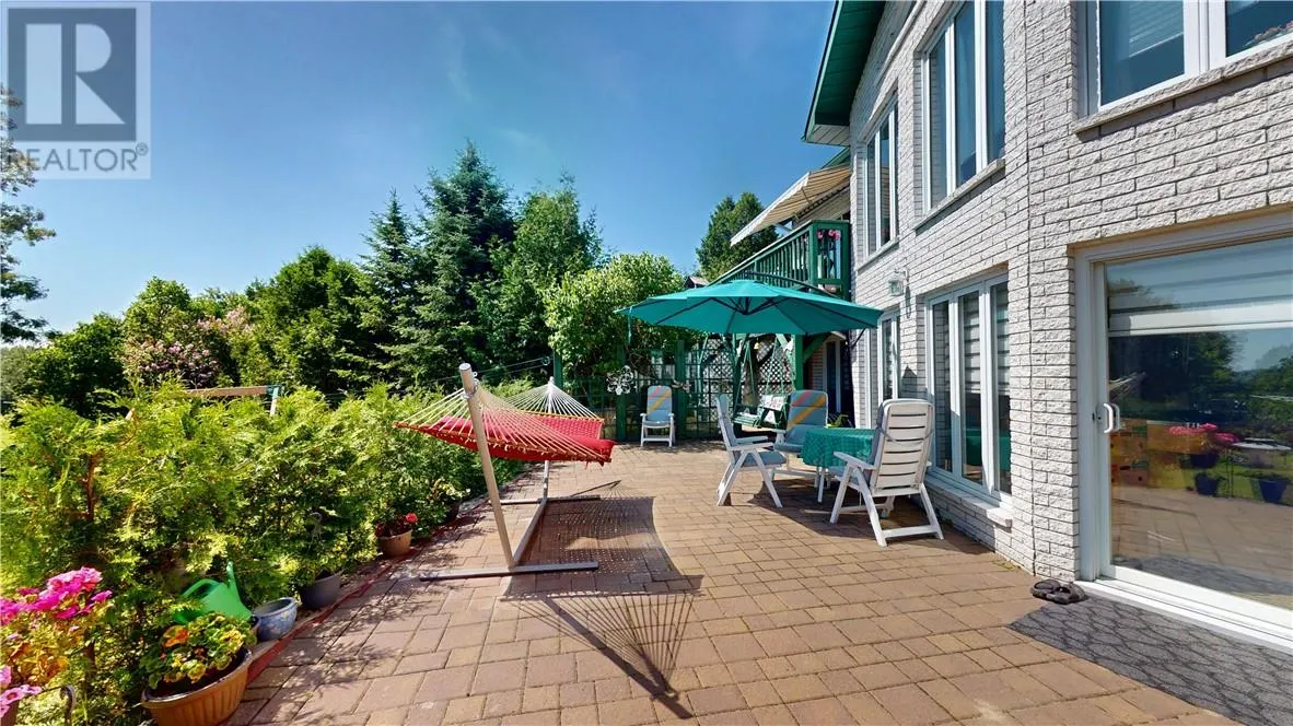 8 Pleasant View Terrace