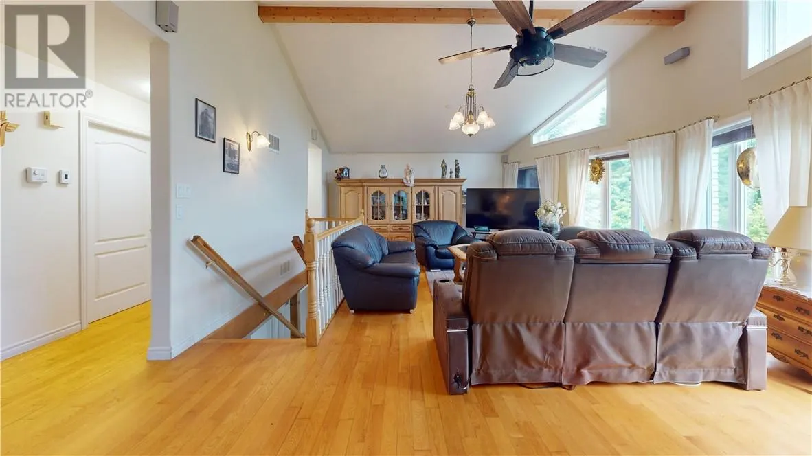 8 Pleasant View Terrace
