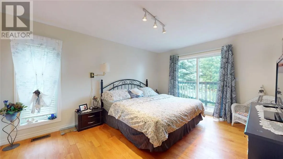 8 Pleasant View Terrace