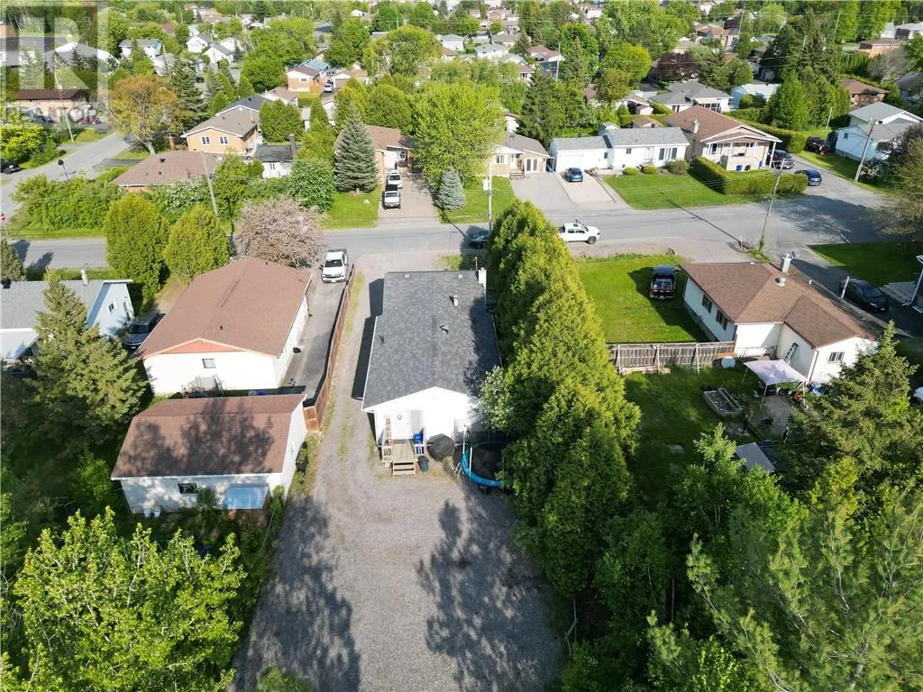 17 Clairmont Street