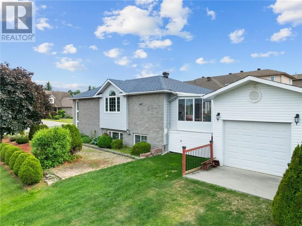 10 Abigail Court