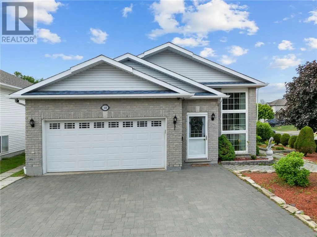 10 Abigail Court