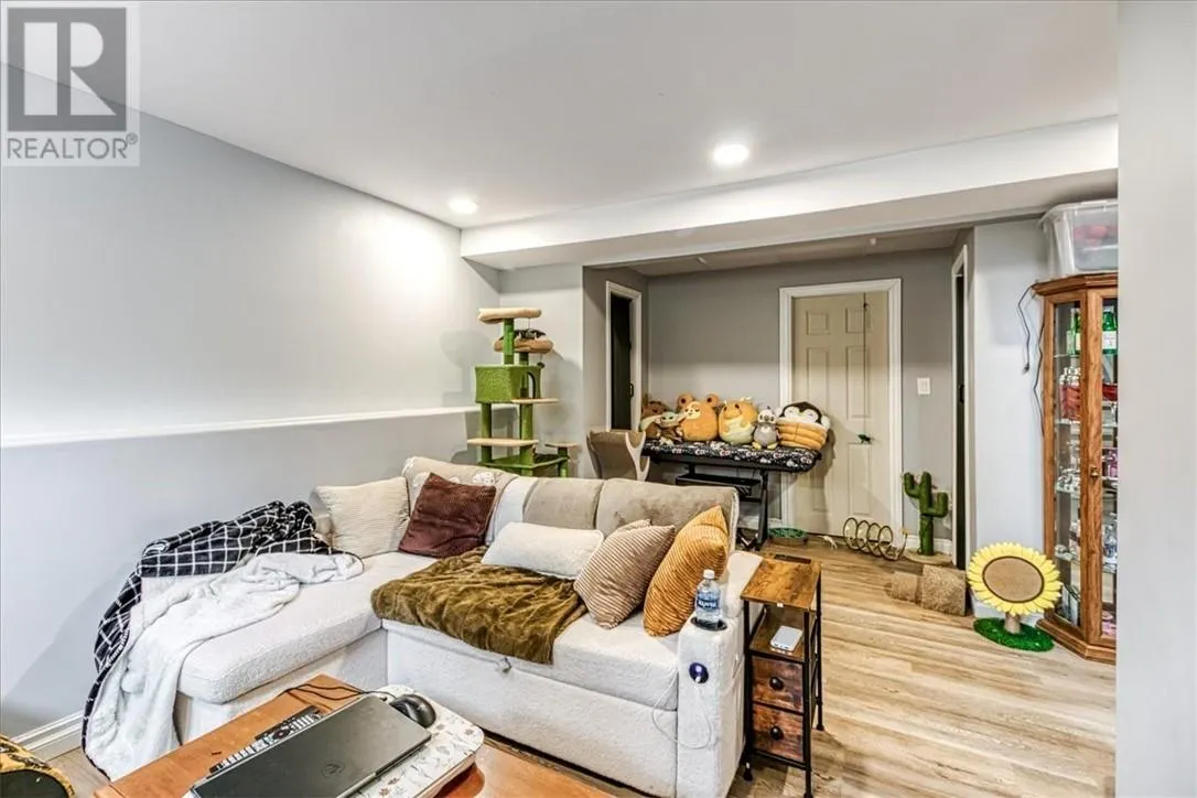 2727 Bancroft Drive