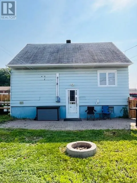 70 Spruce Ave