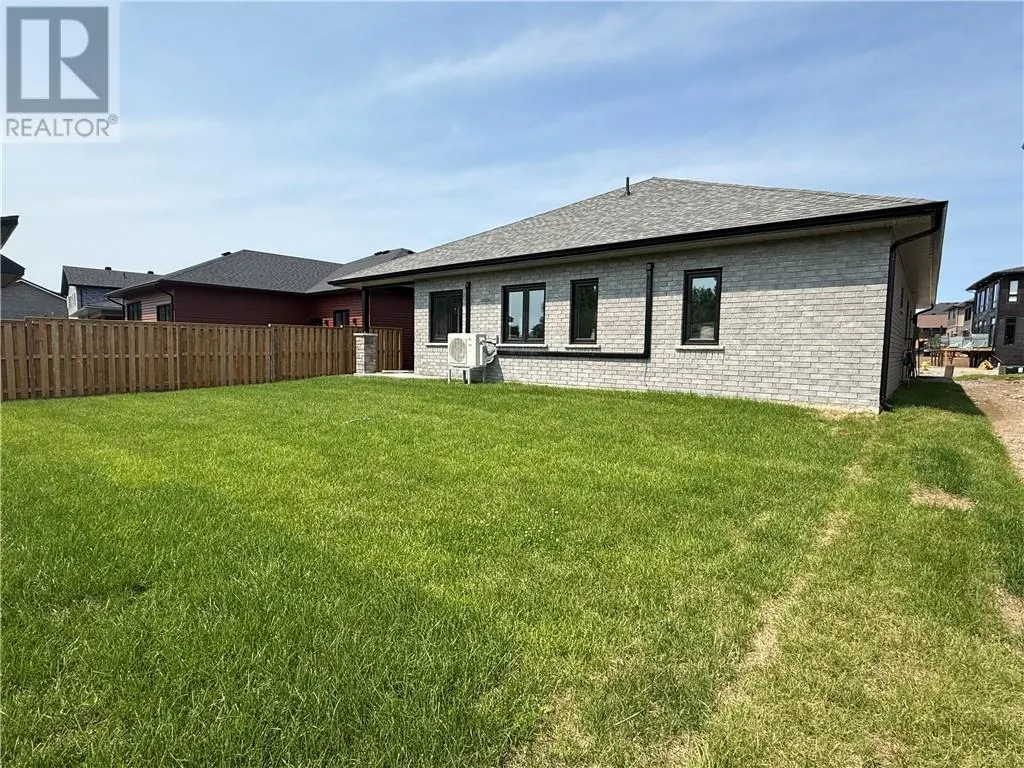 33 Teravista Way