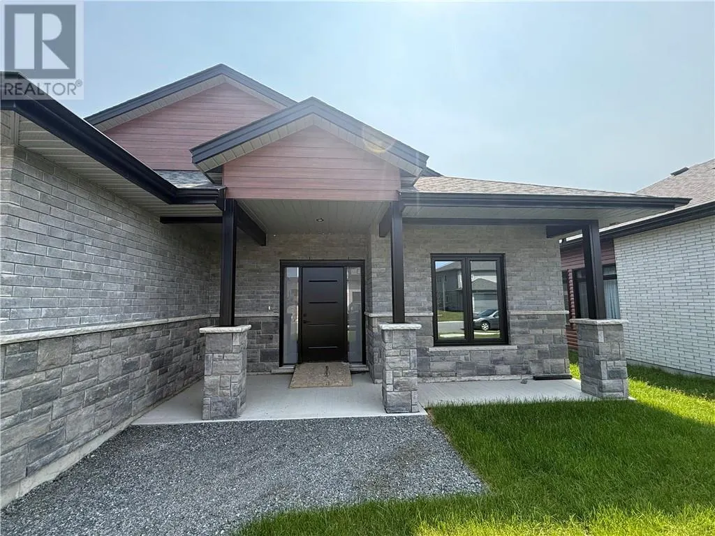 33 Teravista Way