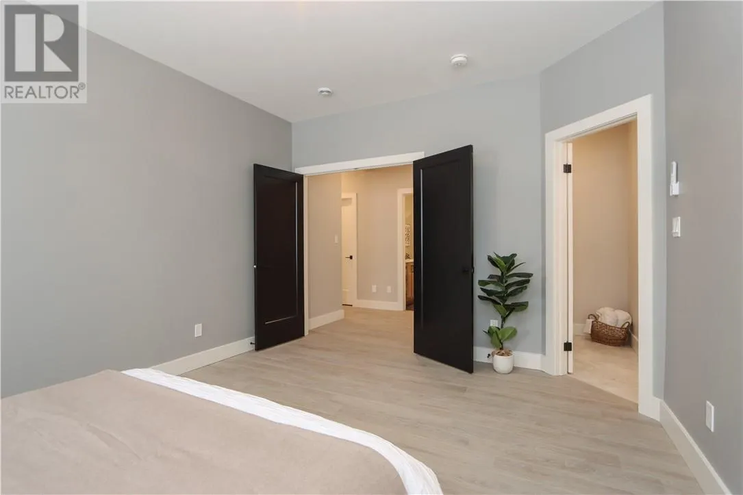 33 Teravista Way