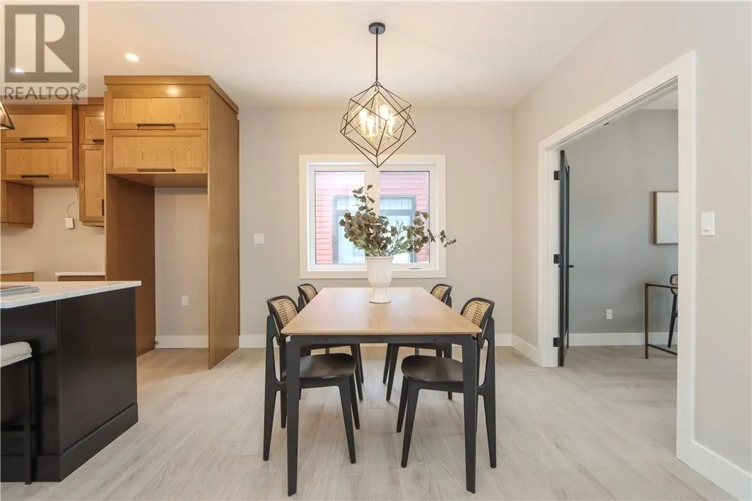 33 Teravista Way
