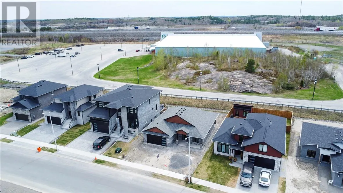 33 Teravista Way