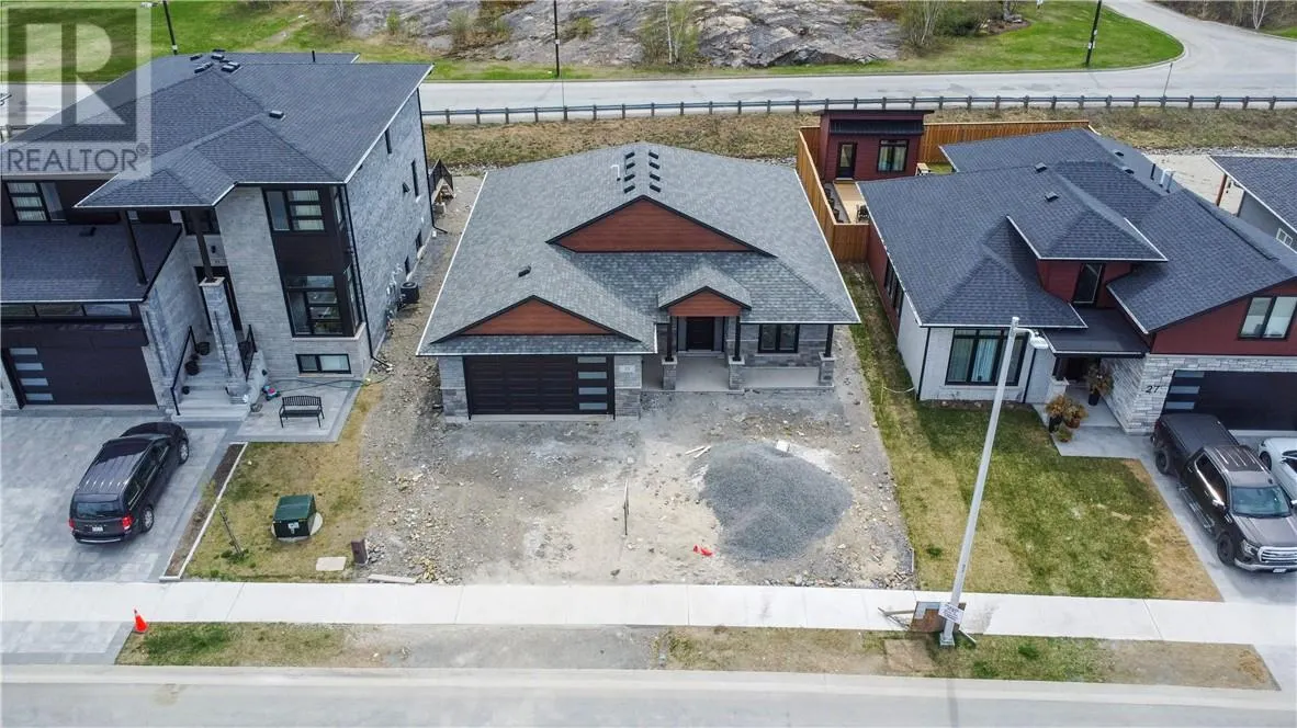 33 Teravista Way