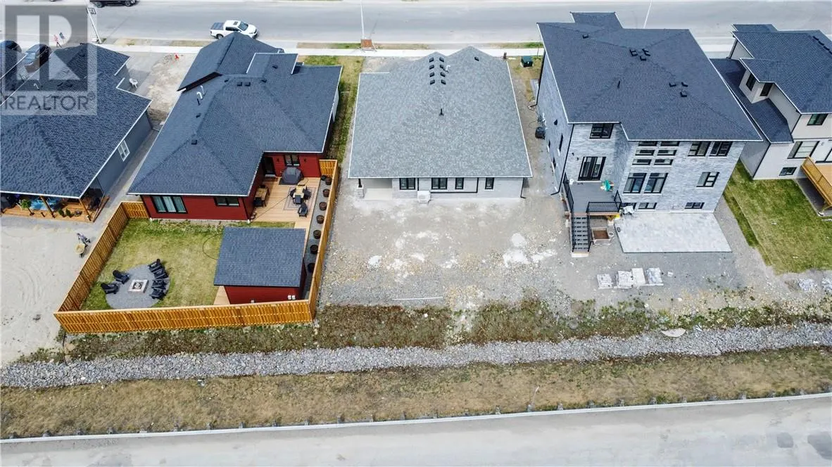 33 Teravista Way