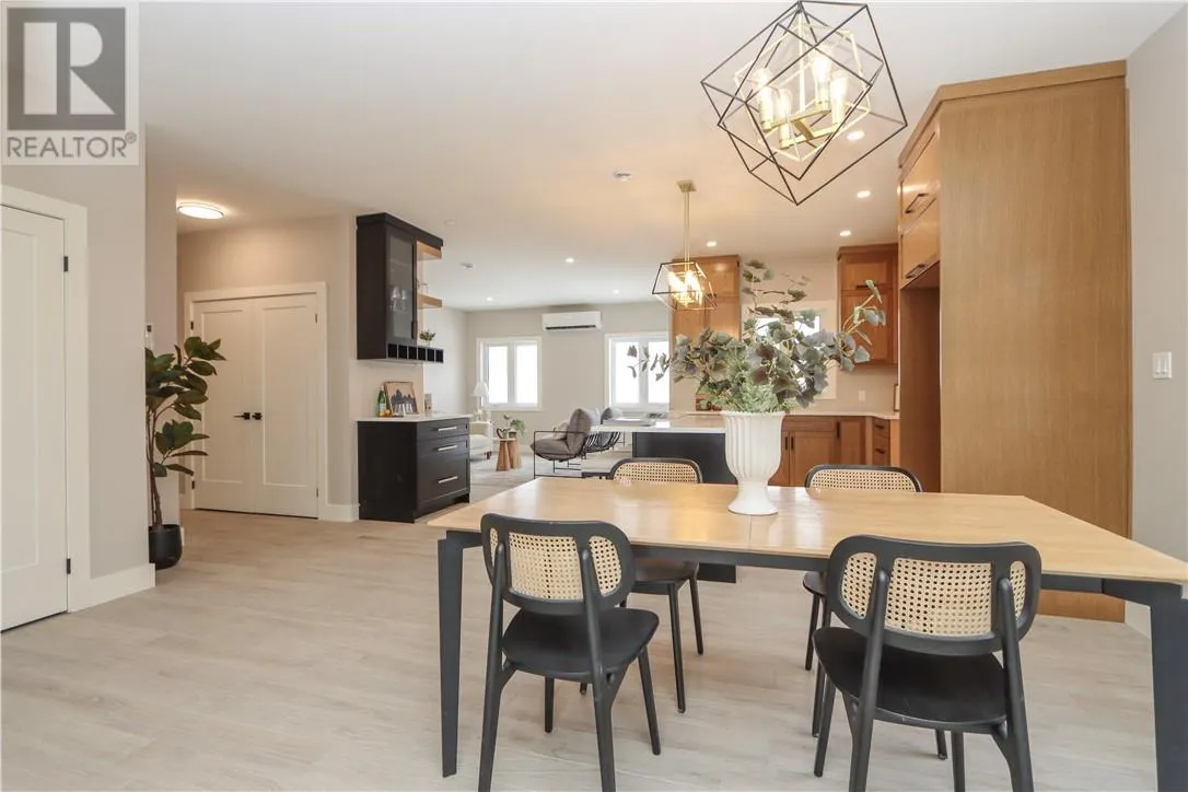 33 Teravista Way
