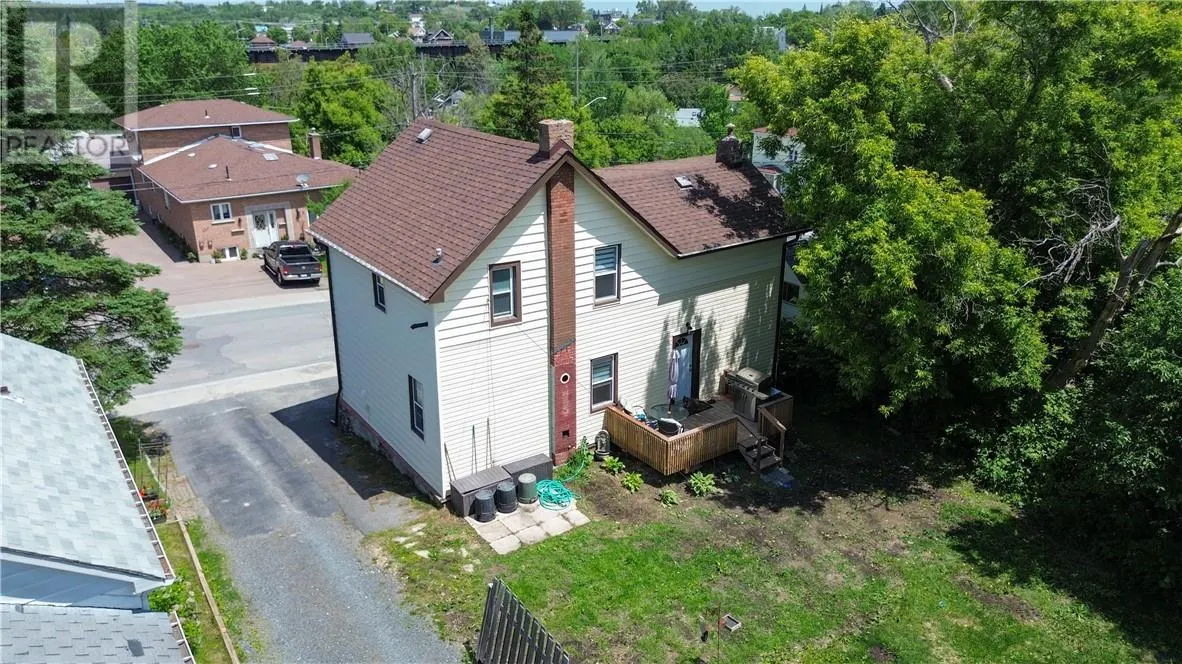 335 Poplar Street