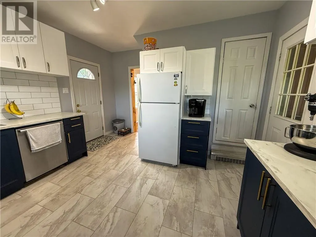 335 Poplar Street
