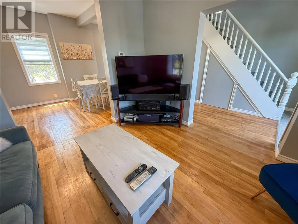 335 Poplar Street